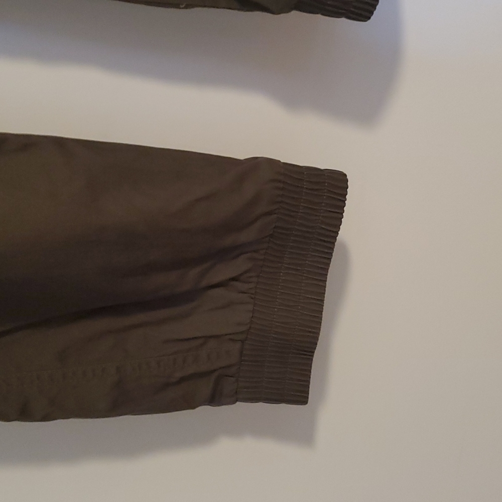 Joggers - Picture 2 of 4